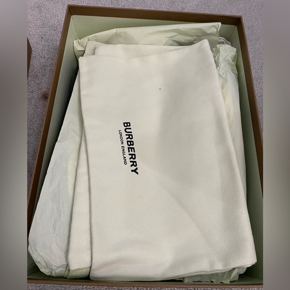 Burberry Ramsey at hibernating sneaker brand new never worn men’s size 11 (45) - Picture 4 of 15